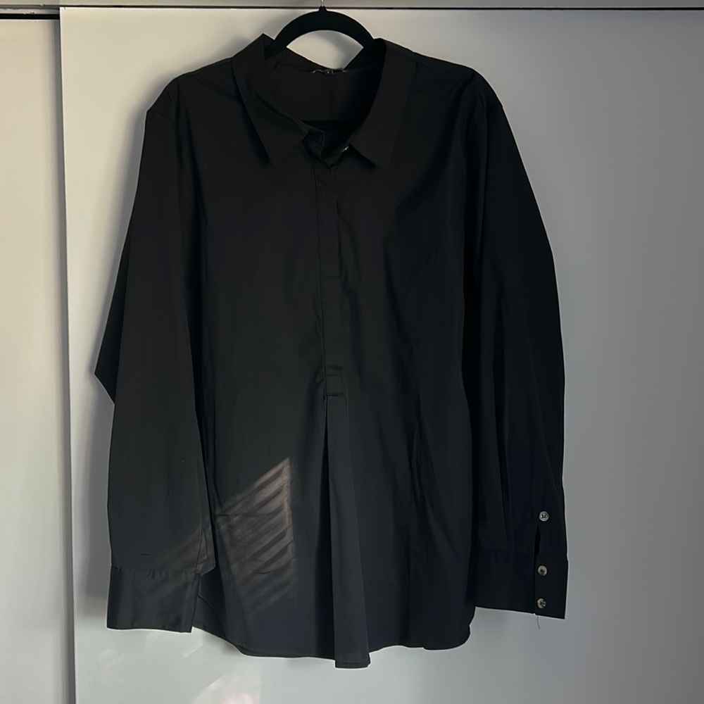 Universal Standard Elb Shirt in Black, US size L, 22/24w